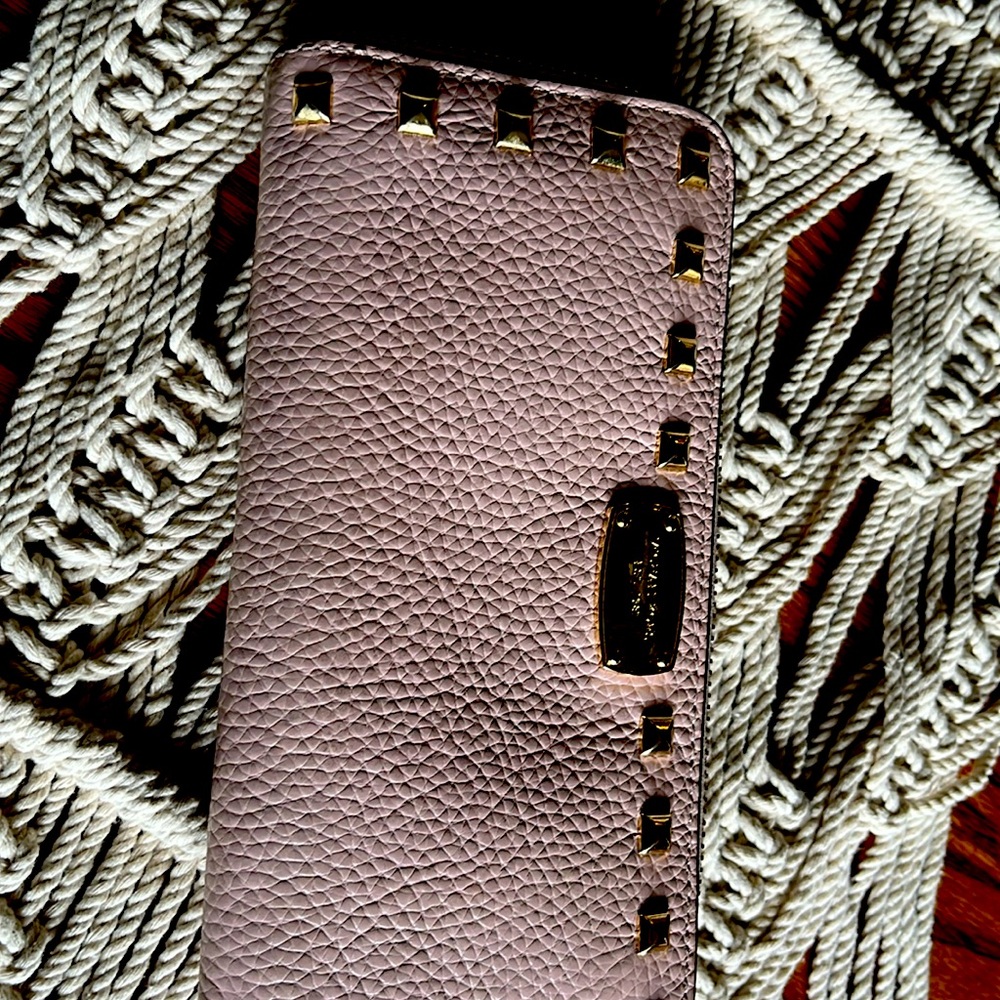 Michael Kors pink wallet